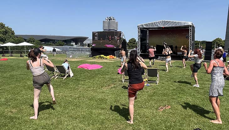 Olympiapark: "Wellbeing for Life Festival" fand am 18. Juni 2022 erstmals in München statt (©Foto:Martin Schmitz)